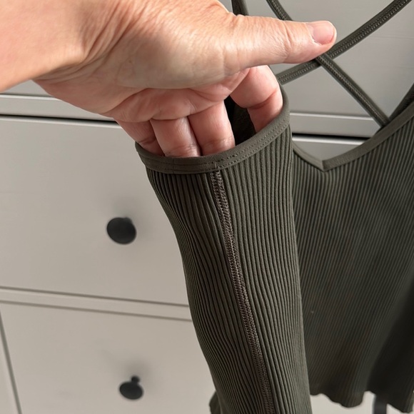 Vuori Women's Rib Crop Tank Top Shirt  Oregano Green VW189 Size XL - Picture 3 of 6